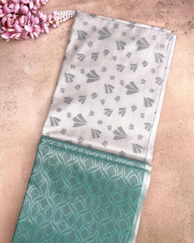 Borderless Tissue Kota Saree - Silver Grey - Teal Green - folded pallu view