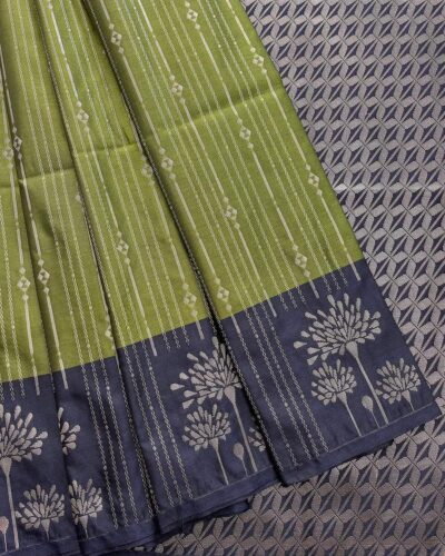 Vairamugil - Luxury Soft Silk Saree - Mehendi Green - Navy Blue - full open drape